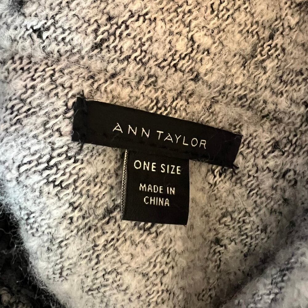 Ann Taylor Ombre Shawl Collar Poncho Cape One Size Gray Black Gradient Tie Front - Picture 6 of 6